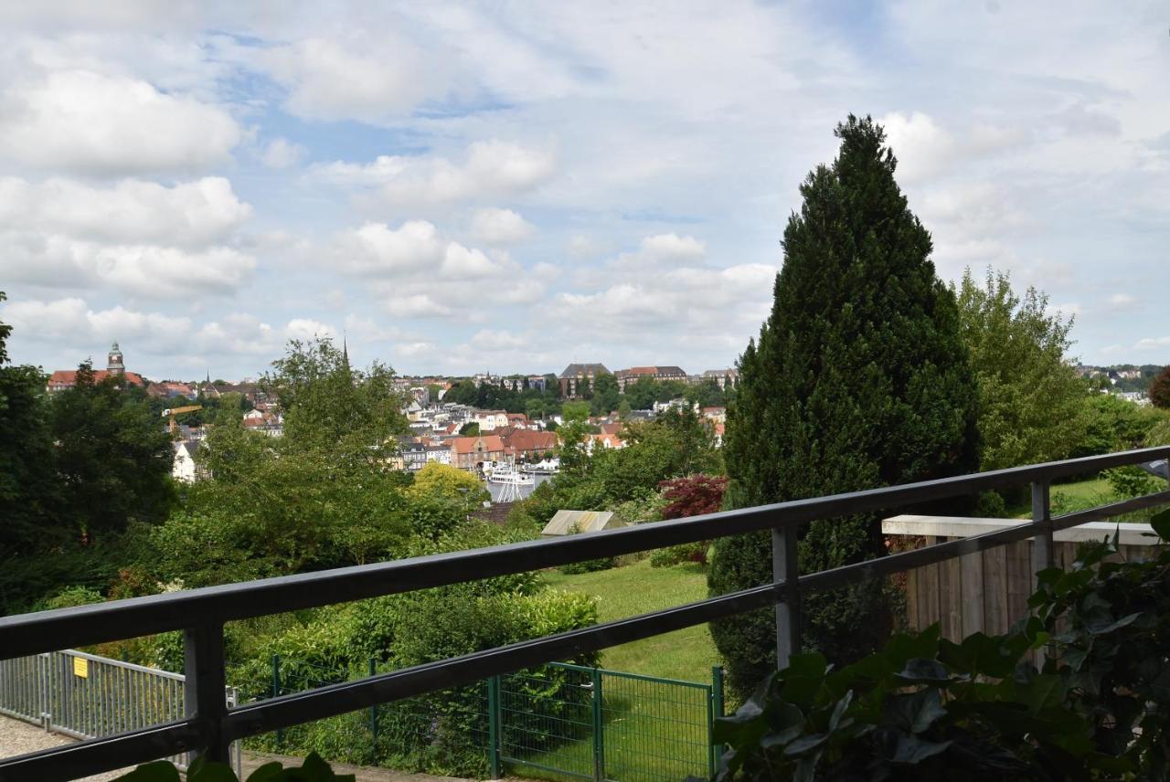 Fewo1846 - Belvedere - Behaglich Ausgestattete Wohnung Mit Balkon Und Hafenblick Flensburg Exteriör bild